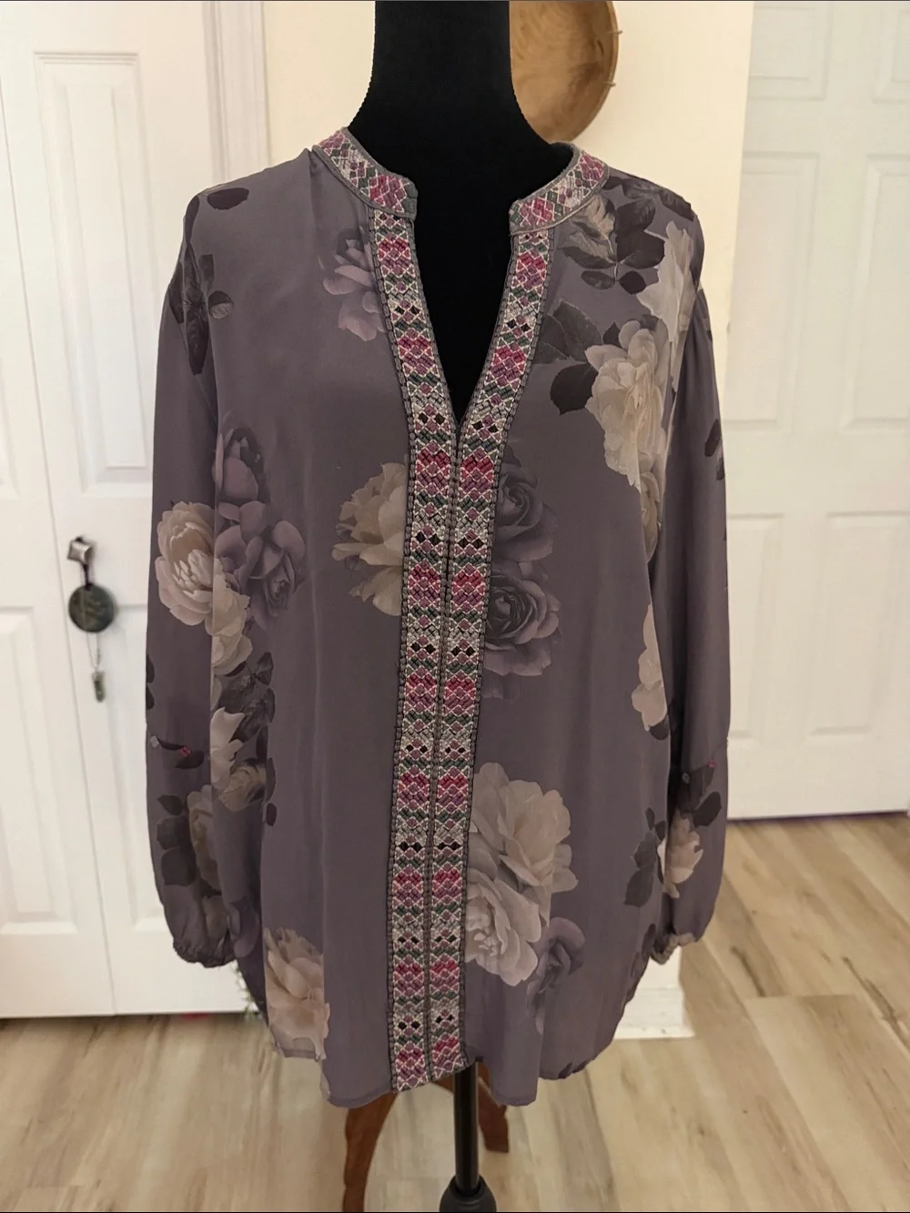 Johnny Was Lavender Gray Floral Split-Neck Embroidered Tunic - Picture 1 of 3